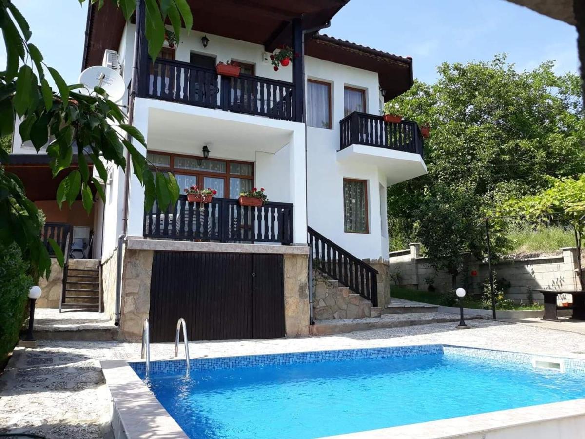 Villa Holly Balchik Eksteriør billede