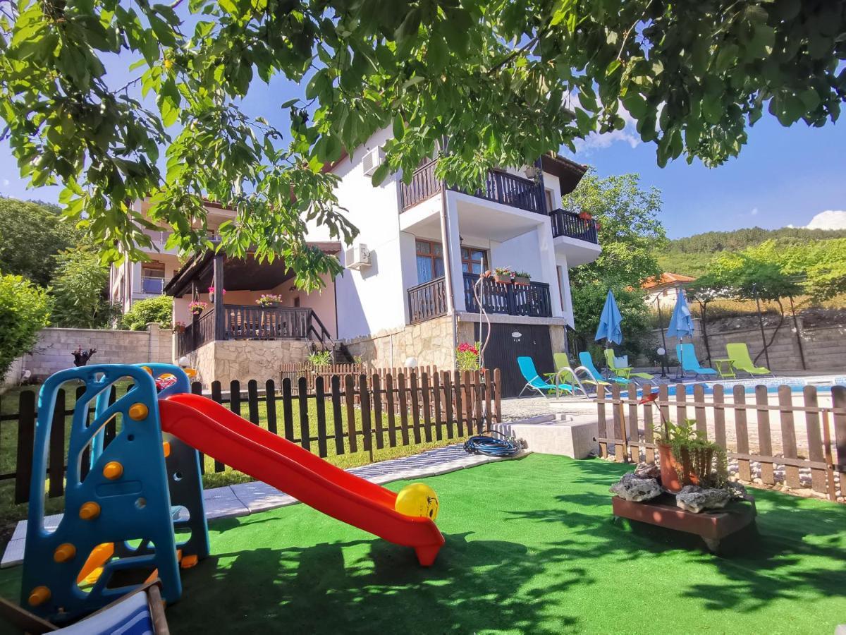 Villa Holly Balchik Eksteriør billede